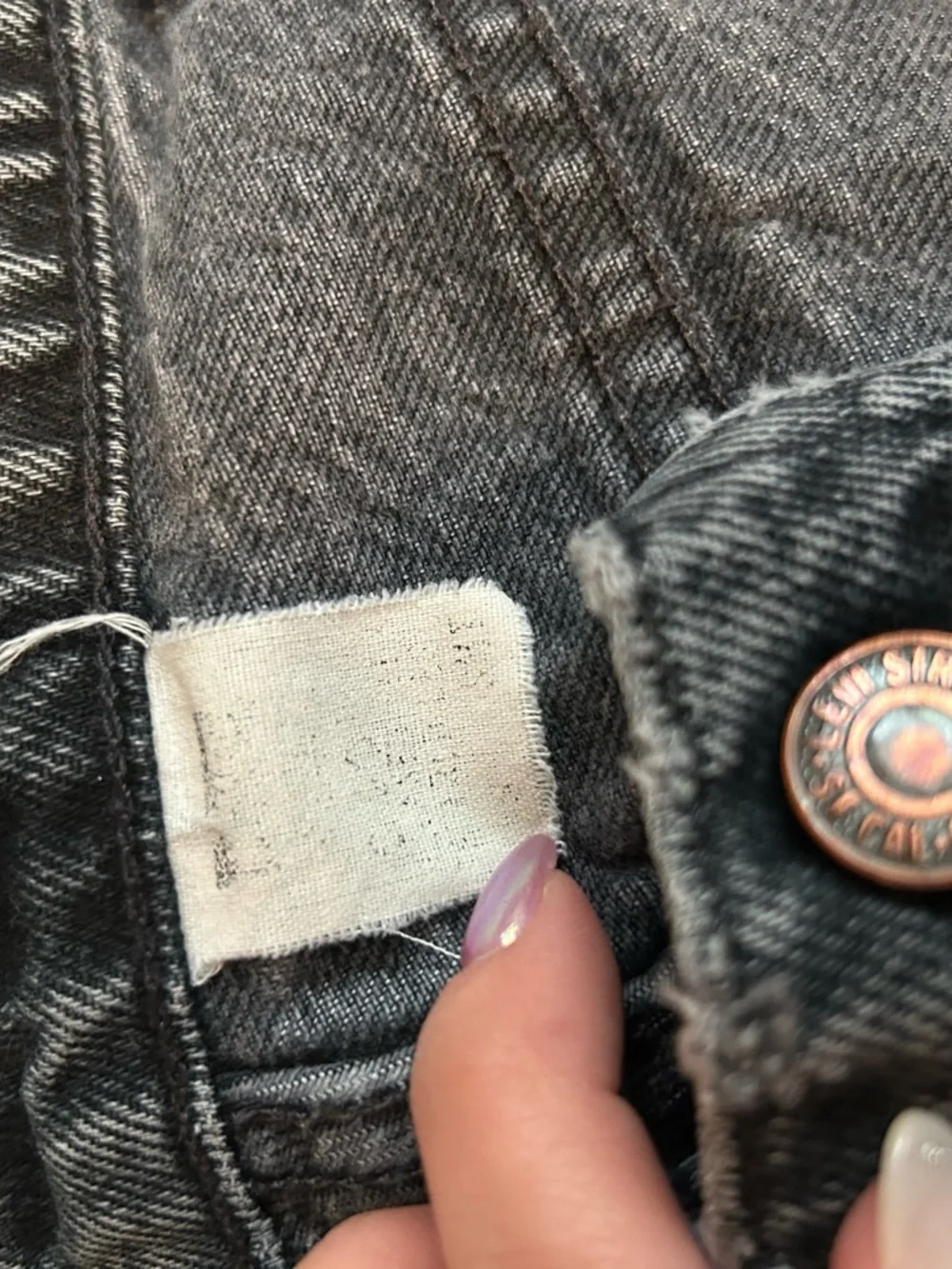 Vintage Levi's Black Washed Straight Jeans - Picture 6 of 6